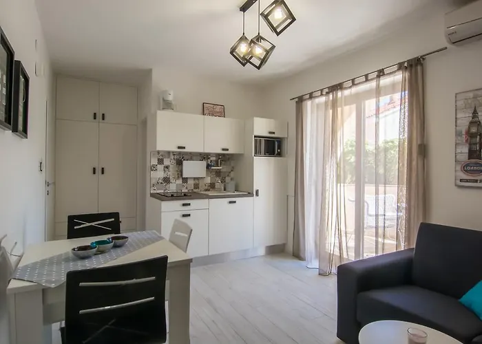 Sun 公寓 扎达尔