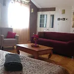 Sun Apartment *